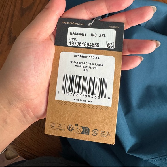 The North Face Women’s Daybreak Mid Rain Parka Midnight Petrol NWT - Picture 11 of 11